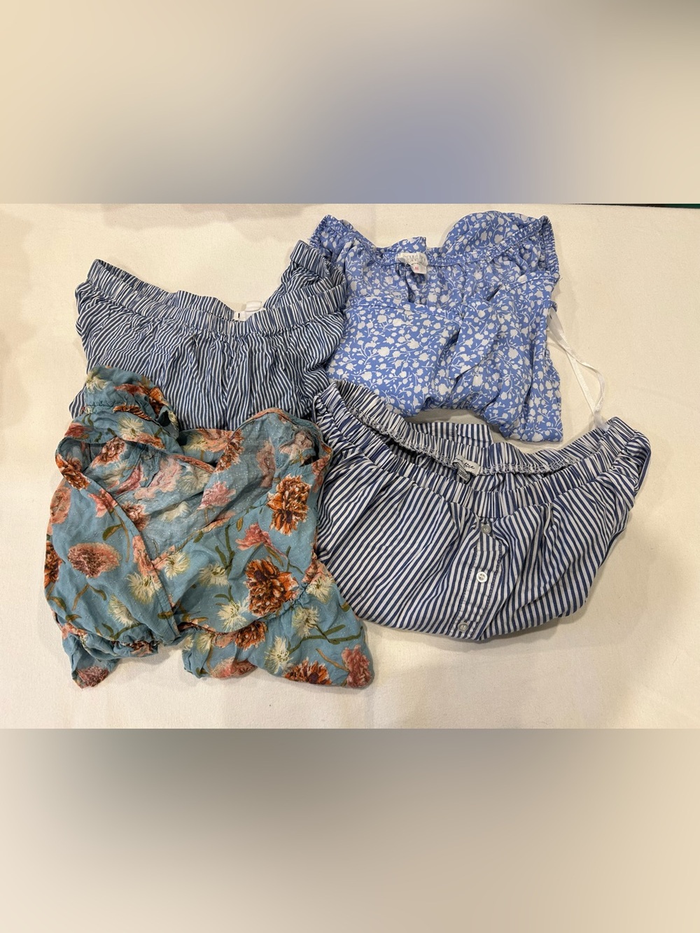 4 women’s summery top bundle